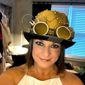 Meet your Posher, Lisa